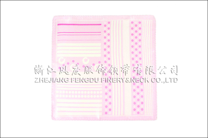 6187763_青島國際機(jī)場(chǎng)真絲小方巾-1.jpeg