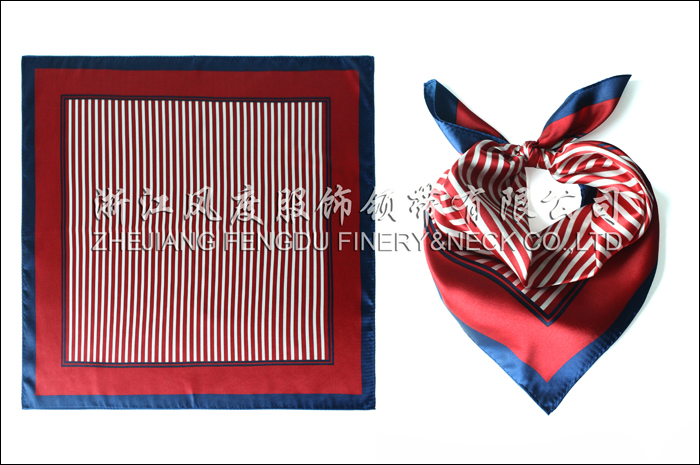 ?？诿捞m機(jī)場(chǎng)免稅店 仿絲小方巾 規(guī)格：53x53cm